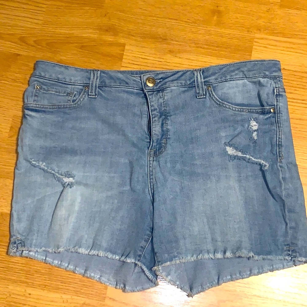 Women’s Distressed Jean Shorts